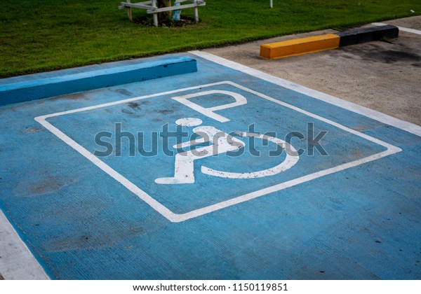 Disabled parking\
icon