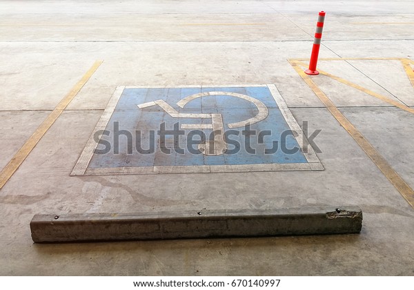 Disabled parking\
sign., Handicapped\
parking