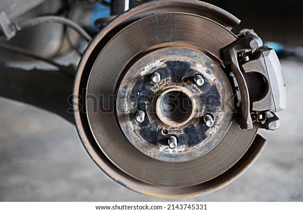 Disc brakes, vehicle brake systems, removed\
for inspection and\
maintenance
