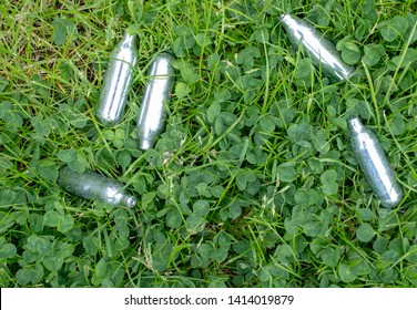 Discarded Laughing Gas Canisters Cream Chargers Foto Stok 1414019879 |  Shutterstock