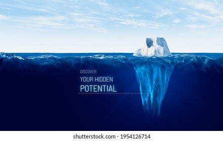 Entdecken Sie Ihr verborgenes Potenzial. Motivationskonzept mit Eisberg - ein größerer Teil, der Potenzial repräsentiert, versteckt sich unter Wasser.
