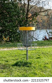 The Disk Golf Basket Game