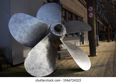 Display of a ship propeller
