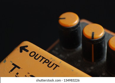 Distortion Pedal Guitar Effect, Output Side