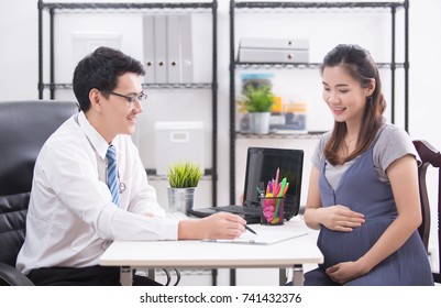 Distressed Pregnant Woman Visiting Doctor