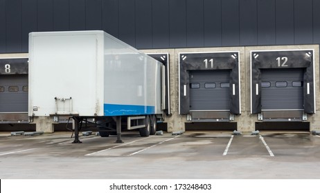 Distribution Center With Docking Station For Trucks