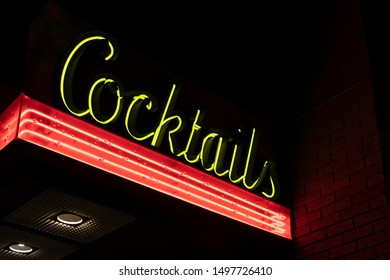 Dive Bar Neon Cocktails Sign 