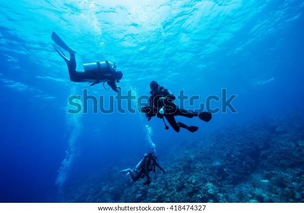 潛水員水底