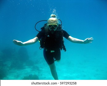 Diver Underwater Ssi Padi