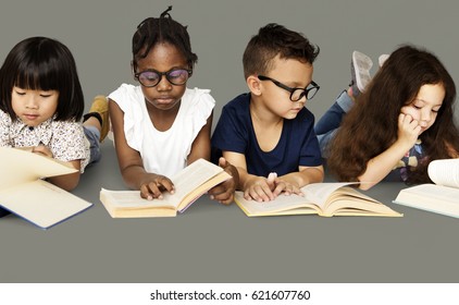 Diverse Group Kids Study Read Book Stock Photo 621607760 | Shutterstock