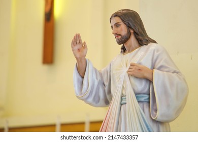 Divine Mercy Jesus Religious Statue