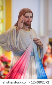 Divine Mercy Jesus Statue 