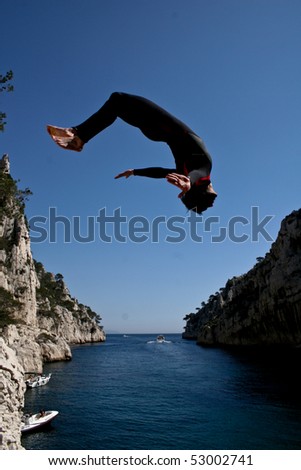 diving in bay