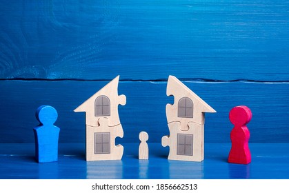 Division Of Property And Children Among Parents In Case Of Divorce. Parental Conflict Resolution, Custody Of Children. Justice, Protection Of Child Rights. Choose Which Parent To Live With