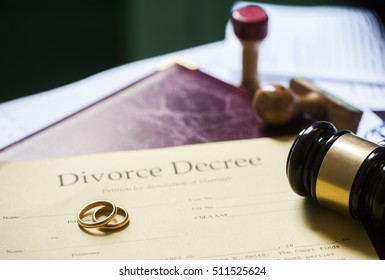 Divorce decree and wooden gavel 