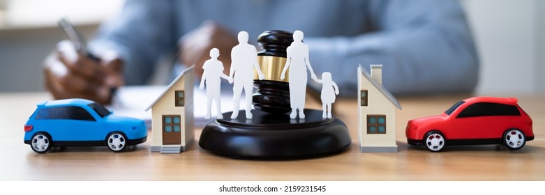 Divorce Lawyer Or Attorney. Estate Real Law