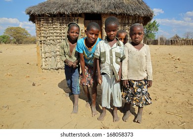 Divundu Namibia October 29 Hambukushu Tribe Stock Photo 168058373 ...