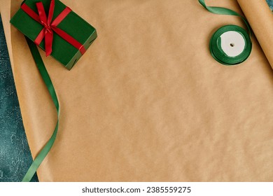 https://image.shutterstock.com/image-photo/diy-christmas-present-green-gift-260nw-2385559275.jpg