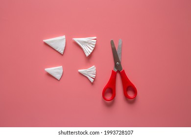  DIY, Drawing And Gift, Folded Paper Napkin And Scissors For Making Paper Flower Art Project, Tutorial, Step 2, Kid Craft