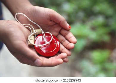 DIY Wooden Spinner For Endless Fun - Indian Traditional Kid's Game	
