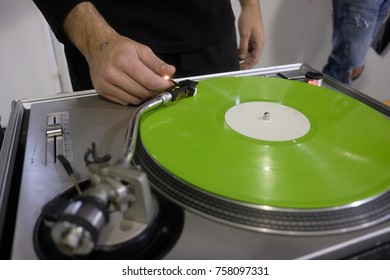dj in consol