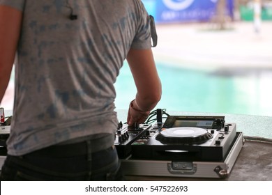 DJ Mix Pool Party