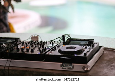 DJ Mix Pool Party