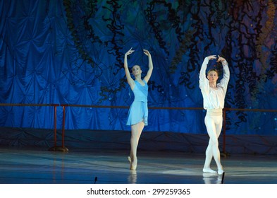 DNIPROPETROVSK, UKRAINE - JUNE 27, 2015: Dancers Julia Zakharenko And Alex Belan Perform The Adagio Nino Rota At State Opera And Ballet Theatre. 