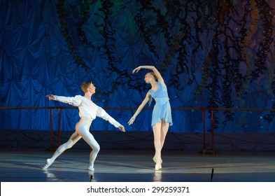 DNIPROPETROVSK, UKRAINE - JUNE 27, 2015: Dancers Julia Zakharenko And Alex Belan Perform The Adagio Nino Rota At State Opera And Ballet Theatre. 