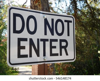 Do Not Enter Sign Trees Background Stock Photo 546148174 | Shutterstock