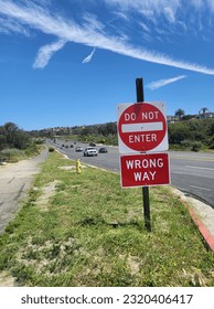 Do not enter. wrong way.