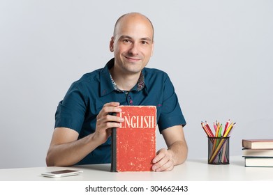 Do You Speak English. Man With A Book