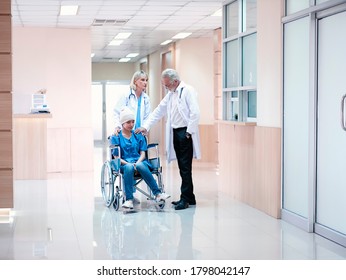 The doctor encouraged the patient with cancer.concept health care.