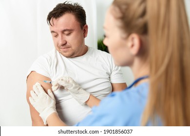 Doctor Gives Injection Mans Hand Health Stock Photo 1901856037 ...