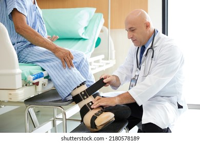 Doctor Helping Patient Prosthetic Leg Hospital Stock Photo 2180578189 ...