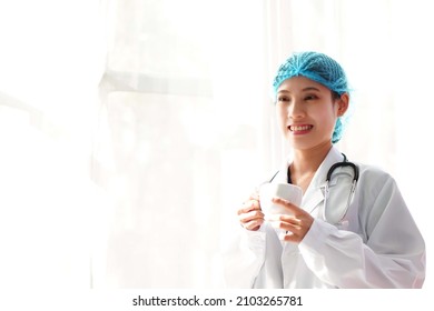 Doctor Holding A Professional Glass Woman Holding A Cup Of Coffee Coffee Health Care Background Concept Rest Recharge During Break From Diagnosis