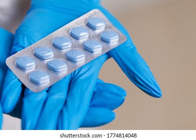 Doctor Holds A Pill For Men's Sexual Health