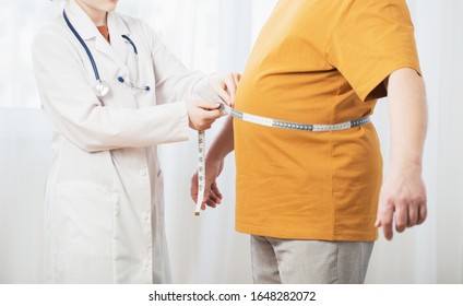 médico mede homem mede cintura