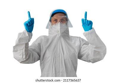 A Doctor Or Medical Nurse Wearing PPE, A Protective Mask, An N95 Respirator And Blue Gloves Makes A Sign With Their Hands, Indicating The Direction Up. Concept Of Epidemic. Quarantined Area.