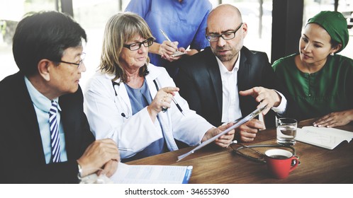 Doctor Meeting Teamwork Diagnosis Healthcare Concept