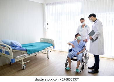 Doctor and Nurse are treating patient with severe conditions in Coronavirus and Covid 19 in the quarantine area at the hospital - Shutterstock ID 1768533374