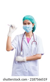 Doctor Or Nurse Uniform Wearing Surgical Mask And Vaccine Dose Flu Shot Drug Syringe Isolated On White Background, Mature Female Medical Nurse Or Practitioner With Stethoscope Look At Camera.