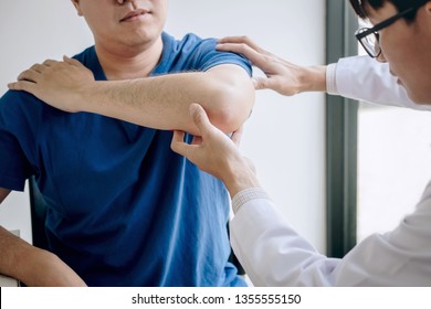 Physiotherapist Working Concept Doctor Patient Suffering Stock Photo ...