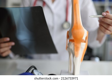 Traumatologist Images, Stock Photos & Vectors | Shutterstock