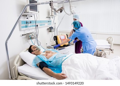 Doctors Give Resuscitation Male Patient Emergency Stock Photo ...