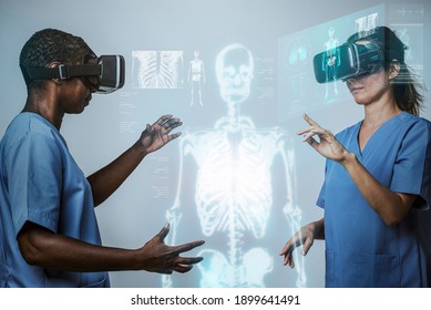 Doctors Wearing VR Simulation With Hologram Medical Technology