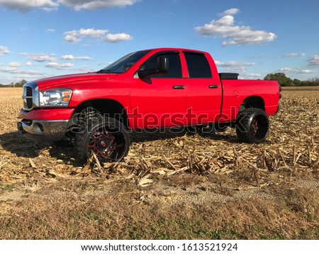 Dodge Ram 2500 22” wheels farm life country diesel truck