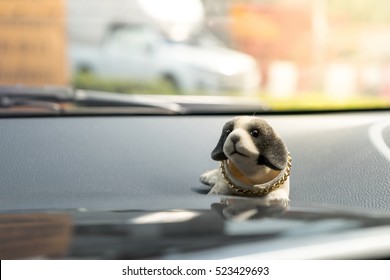 Dog Doll Shaking Nodding Head Car Puppy