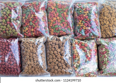 Dog Food Packing In Plastic Bag For Sale, Cat Food For Sale In Sack Bag On Shelf