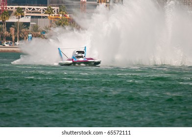 DOHA-NOV 20: Dave Villwock Piloting The Spirit Of Qatar To A World Championship Win While Racing In The Oryx Cup H1 Unlimited World Championship Event Nov 20, 2010 In Doha, Qatar.